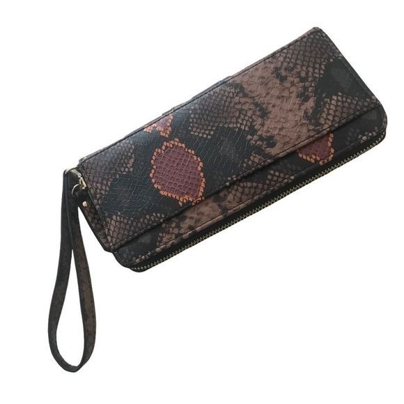 INC International Concepts Wristlet/Wallet Animal Print Size 4” x 8” - Picture 4 of 10